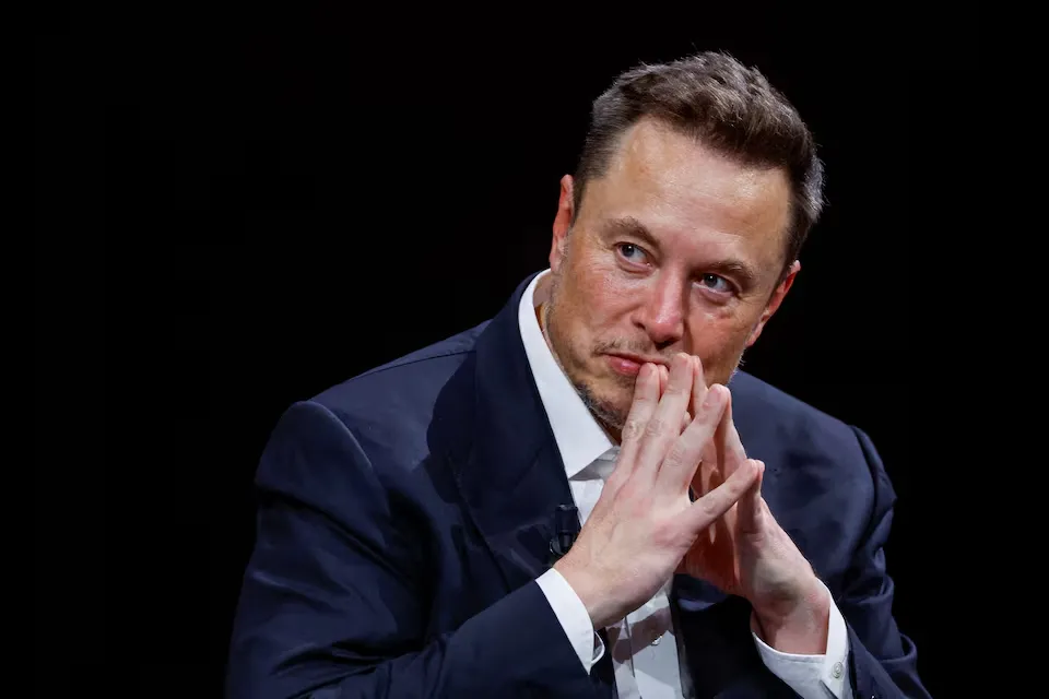 Elon Musk attends the Viva Technology conference dedicated to innovation and startups at the Porte de Versailles exhibition centre in Paris, France. REUTERS/Gonzalo Fuentes
